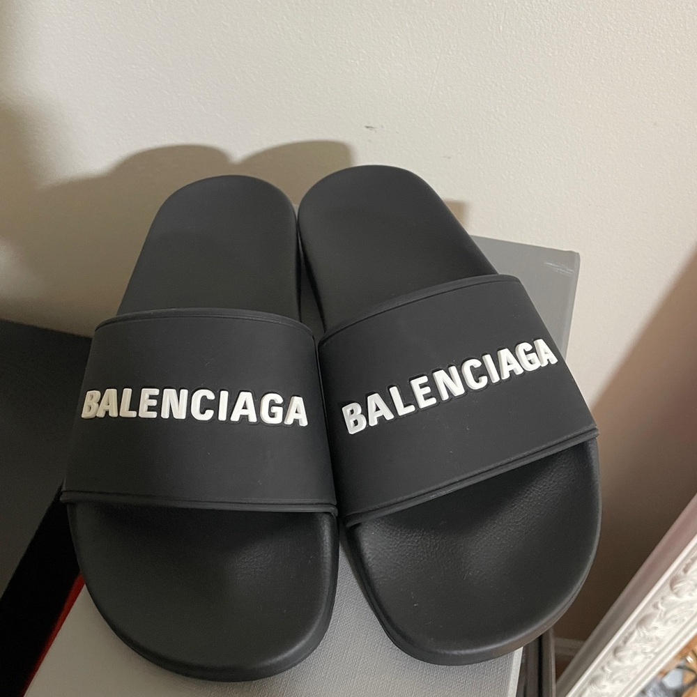 Balenciaga slide sandals